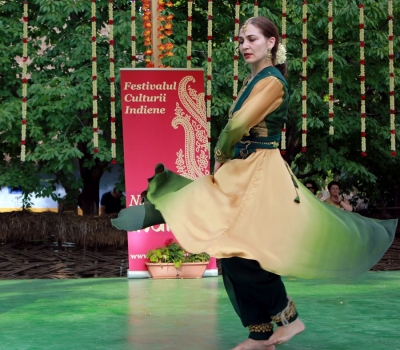 Spectacol de dans clasic indian “SHIVA RABINDRA” – Kathak