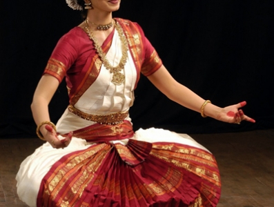 Dansul Bharatanatyam